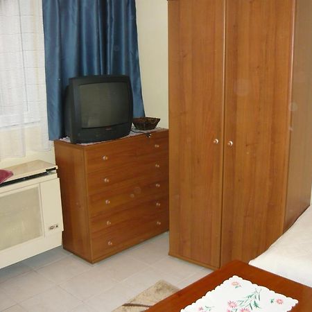 Galagonyas Apartman เอ็กเกอร์ ห้อง รูปภาพ