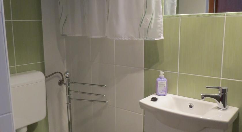 Galagonyas Apartman เอ็กเกอร์ ห้อง รูปภาพ