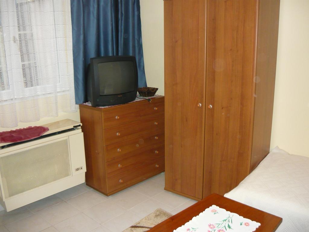 Galagonyas Apartman เอ็กเกอร์ ห้อง รูปภาพ
